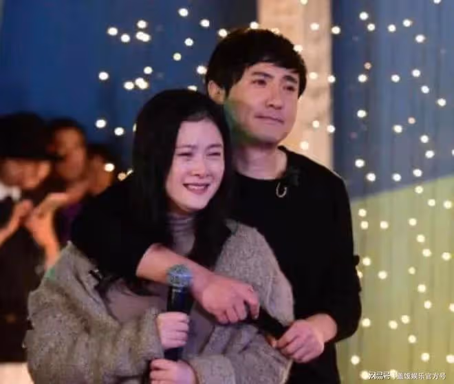 大烏龍?曝沈騰攜妻出行力破婚變,女方身份遭網友質疑