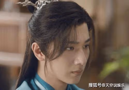 《少年歌行》明德帝為什麼留下兩個捲軸?捲軸到底寫著誰的名字?