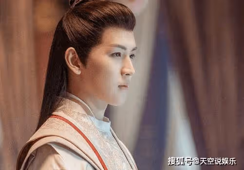 《少年歌行》明德帝為什麼留下兩個捲軸?捲軸到底寫著誰的名字?