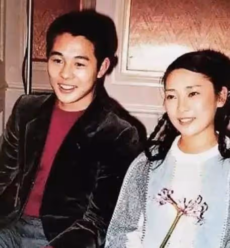 老照片直擊80年代影視明星夫妻相:圖6陳道明杜憲,圖9張國立鄧婕
