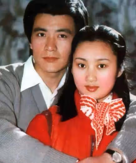老照片直擊80年代影視明星夫妻相:圖6陳道明杜憲,圖9張國立鄧婕
