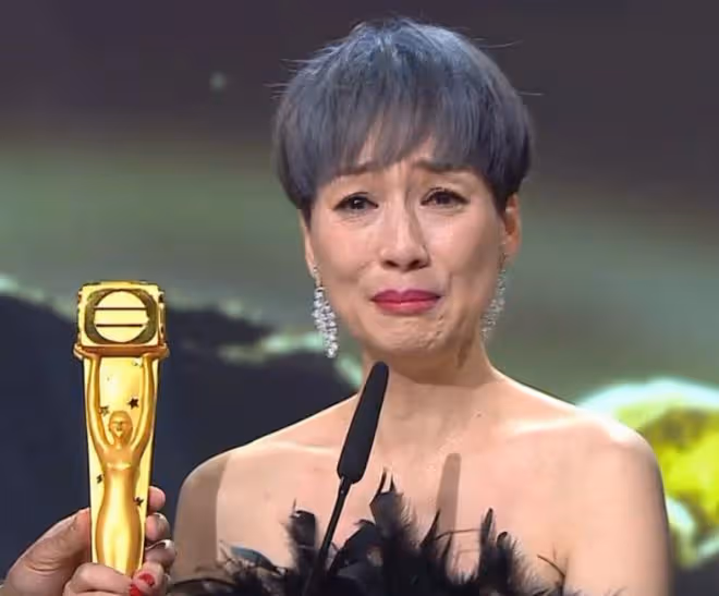 吳君如弟弟發文祝賀TVB新晉視後，兩人離婚6年，仍維持好友關係