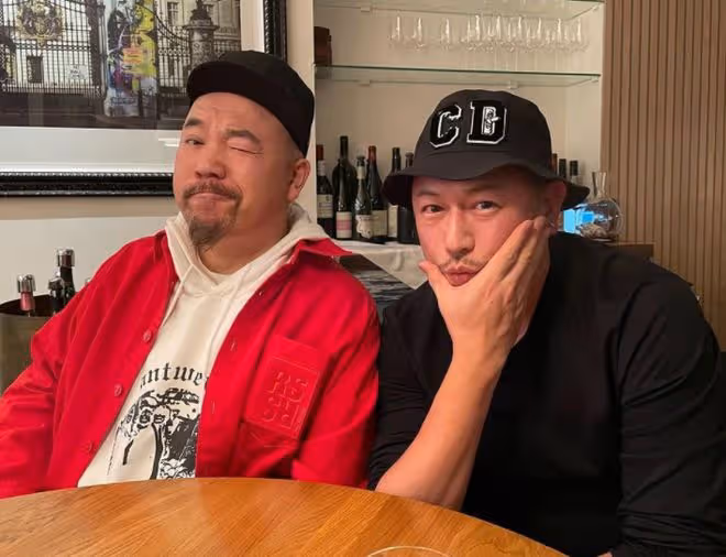 44歲陳鍵鋒近況，出國游遇連環不幸事件，喝到臉紅鬍子拉碴變化大