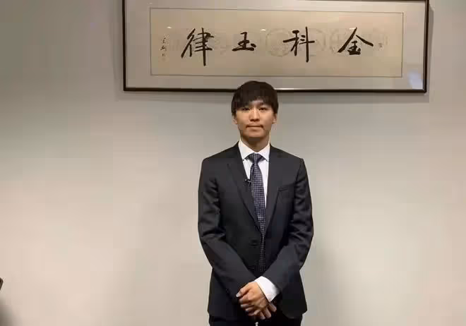 鄭爽上熱搜惹怒所有寶媽！還給孩子申請低保，網友直呼：太震驚了