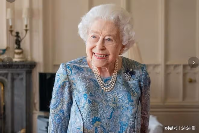 前BBC記者爆威廉命令專機起飛 疑致哈里趕不及見英女王最後一面