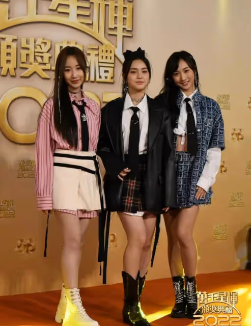 TVB頒獎禮好寒酸：紅毯簡陋，女星服裝廉價，大半藝人叫不上名字