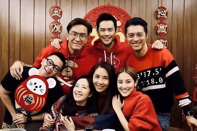 三胎孕期辛苦!52歲TVB視帝大感心疼為太太按摩,更曝不介意再生