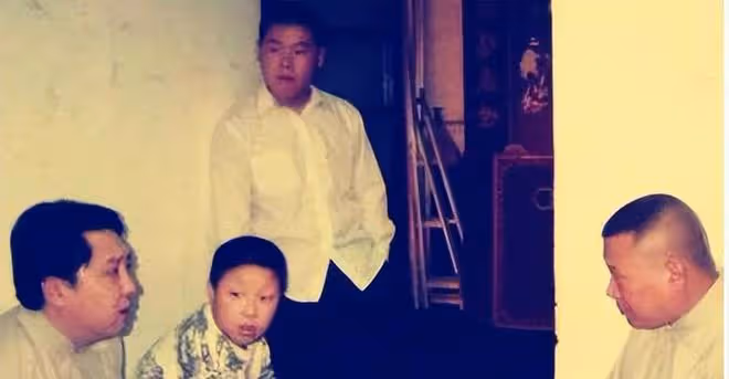 同樣是背叛師門,郭德剛為何能歡迎曹雲金回歸,卻只口不提何雲偉