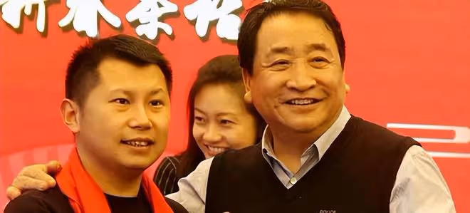 同樣是背叛師門,郭德剛為何能歡迎曹雲金回歸,卻只口不提何雲偉