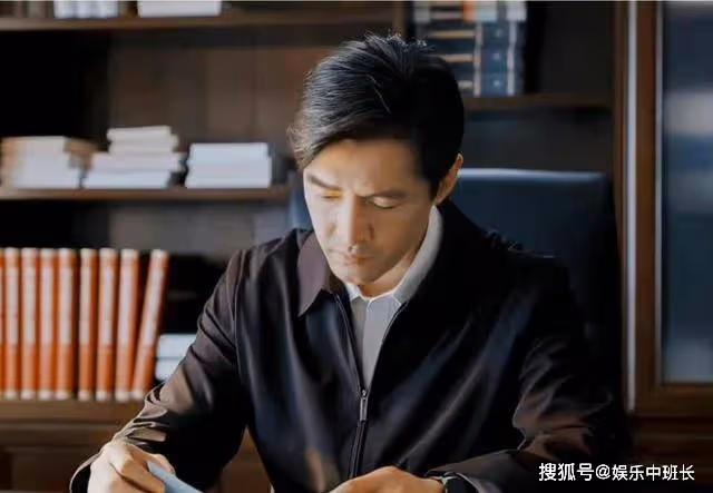 《縣委大院》胡歌被群嘲「老幹部」角色王炸,「綜藝老咖」黃磊成敗筆