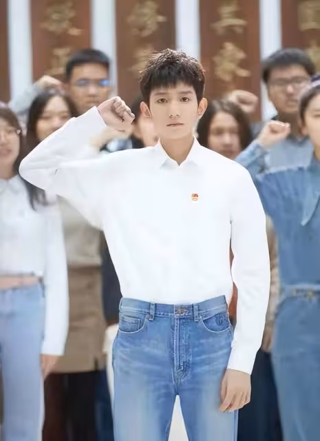 曝王源粉絲脫粉回踩,吐槽其立人設能力不夠,曬打榜記錄超5位數