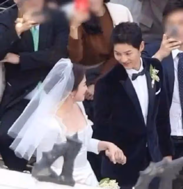 又一對頂流夫婦官宣了?!