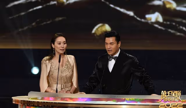 入行16年!39歲TVB娛樂主持人獨挑大樑表現完美,成鄭裕玲接班人