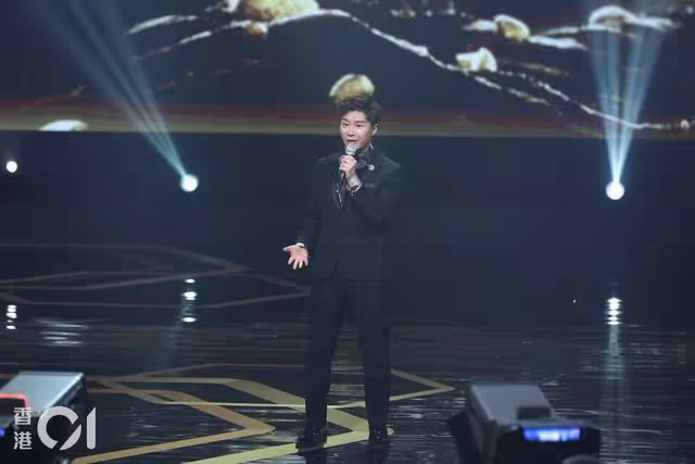 入行16年!39歲TVB娛樂主持人獨挑大樑表現完美,成鄭裕玲接班人