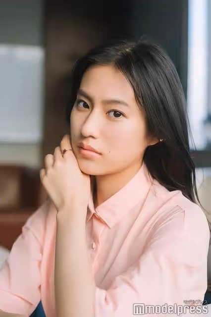 女演員的性感只有1.58米高