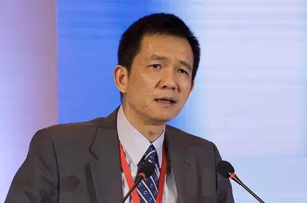 北大教授姚洋訴苦：薪資低貶值厲害，工資還沒100年前的胡適高