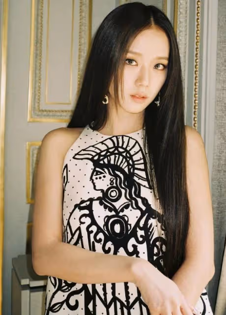 韓國女團BLACKPINK Jisoo 金智秀單飛出道！牛奶肌、逆天長腿