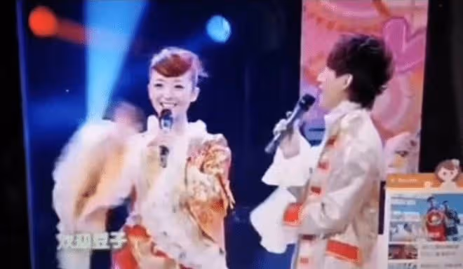 35歲演員承認五官整容！對比舊照變化大，首次自曝曾墜樓致嘴歪