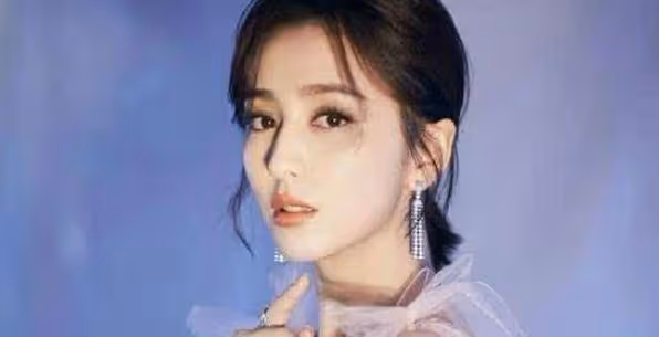 新疆三美:一個無戲可拍,一個惹人心疼,一個被喊滾出娛樂圈