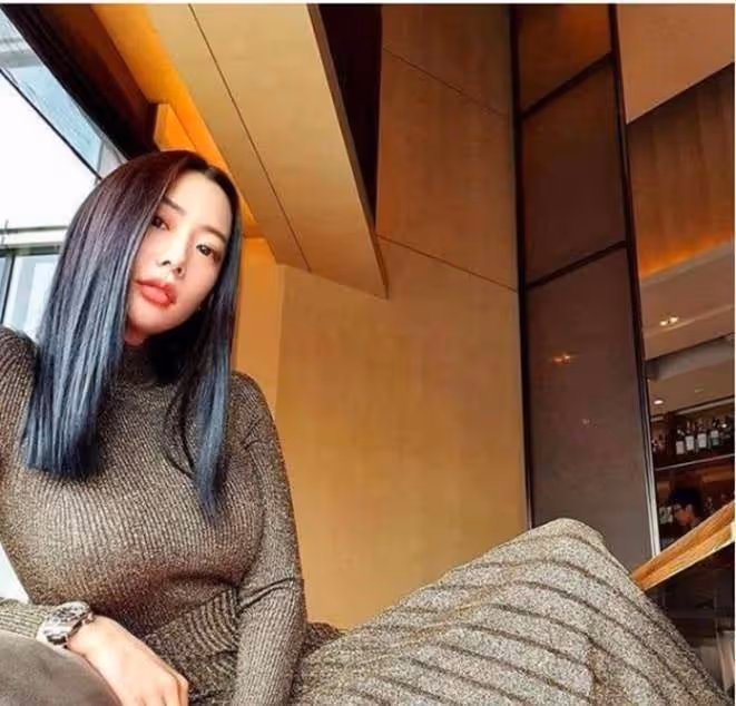 李成敏到底有多美？不過一件「針織裙」，「人間尤物」當如是