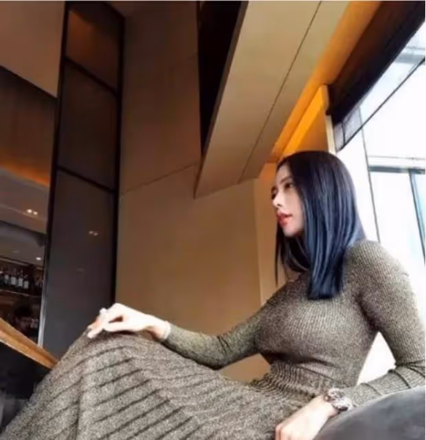 李成敏到底有多美？不過一件「針織裙」，「人間尤物」當如是
