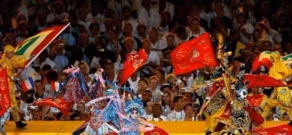 中國最剛女導演，不聽勸嫁給大7歲的班主任，今被稱為女版張藝謀