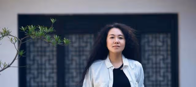 中國最剛女導演，不聽勸嫁給大7歲的班主任，今被稱為女版張藝謀