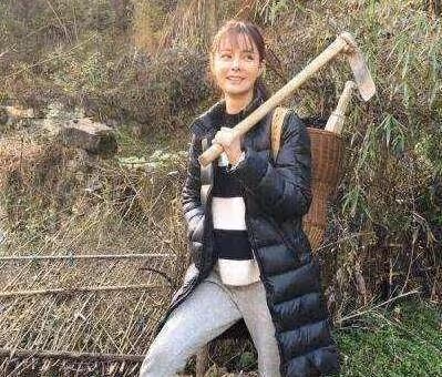 明星回村都啥樣？王寶強，小嶽嶽太真實，鍾漢良丑出天際