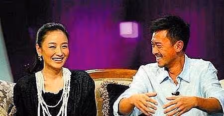 26歲出道，29歲第一段婚姻維持4年，二婚維持3年，三婚家庭幸福