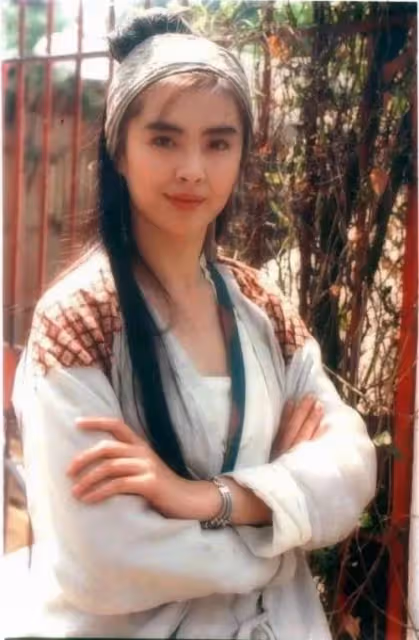55歲王祖賢容貌大變！面部僵硬法令紋突出，定居國外曝身家超67億
