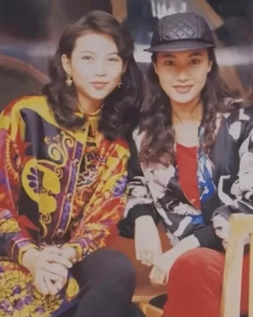 有人說長臉型不好看,但李嘉欣是長臉型,當年成為香港第一大美女