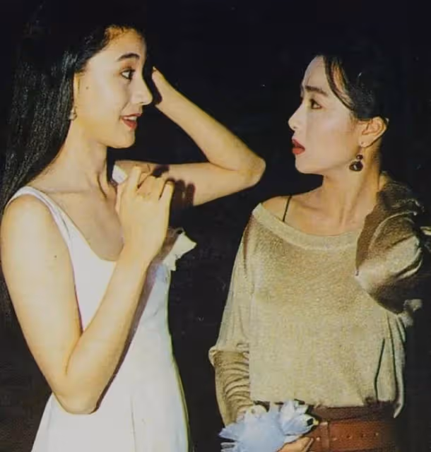 有人說長臉型不好看，但李嘉欣是長臉型，當年成為香港第一大美女