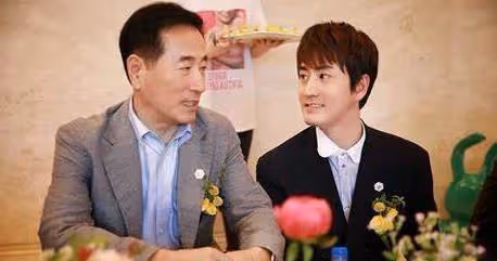 楊立新兒子楊玏:35歲仍未婚,是父親的驕傲也是他的「心病」