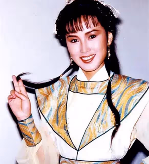 港劇收視女王61歲生日，臉部圓潤變化大，4年沒拍戲專注開網店