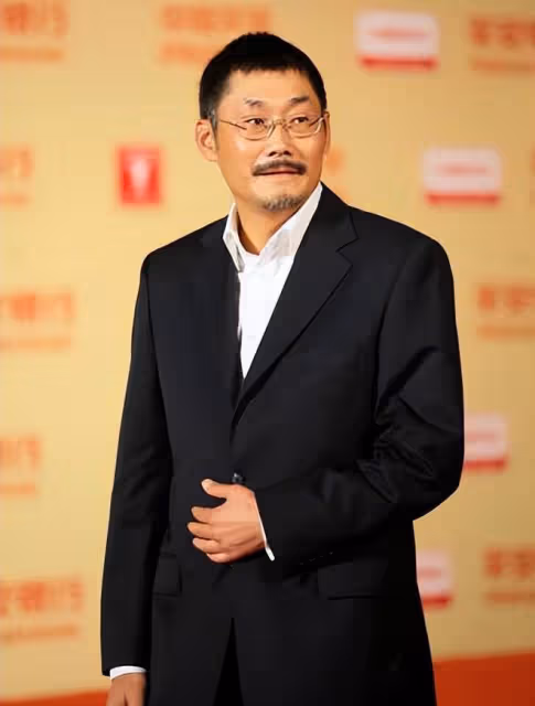 何平導演因癌症離世,享年65歲,被譽為中國第五代著名導演