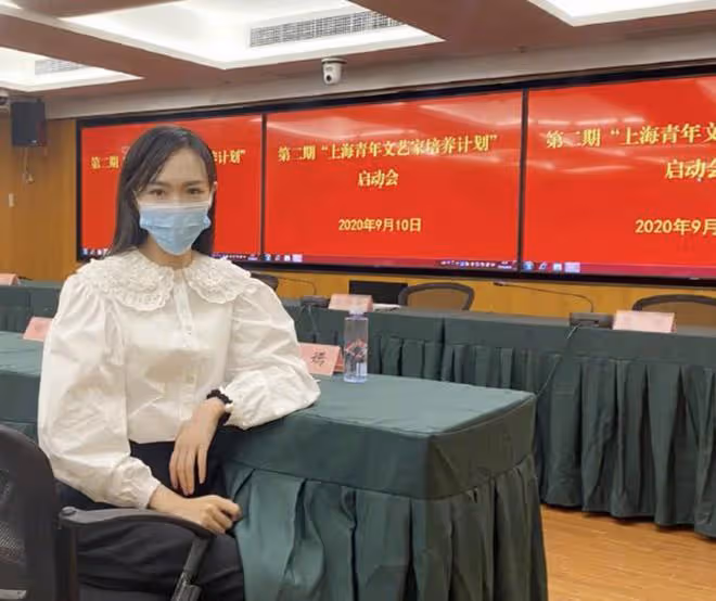 唐嫣獲評國家二級演員,與老公羅晉屬同級別演員,演技仍存在爭議
