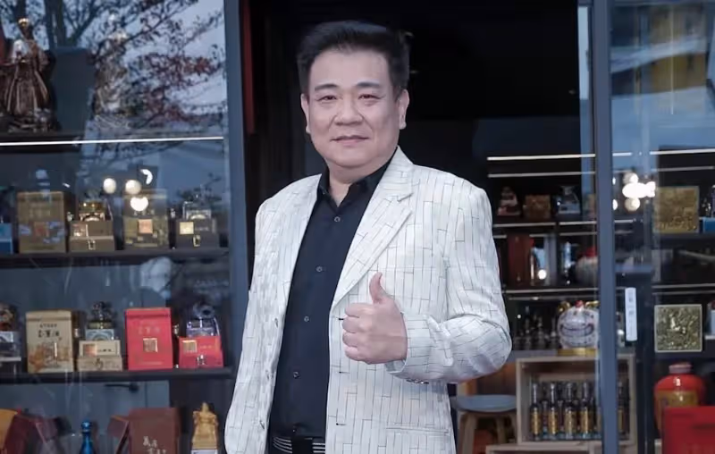 淡出螢光幕!51歲白雲「毅然決然半退休」 驚吐「低調做殯葬10年」:跟娘娘有約定