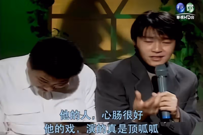 吳孟達肝癌離世！周星馳「第1個到達葬禮現場」破不和傳聞　花圈上「4字弔唁」催人淚下