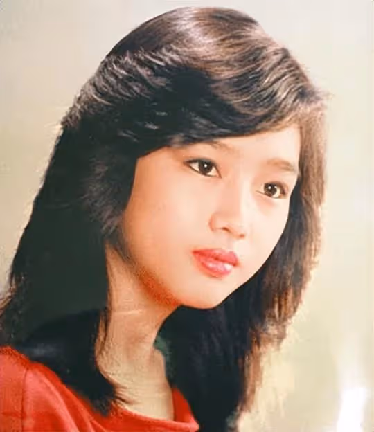 苦盡甘來！朱麗倩「為愛躲藏23年」46高齡生育　劉德華花2億變「寵女狂魔」今10歲女兒曝光：超漂亮