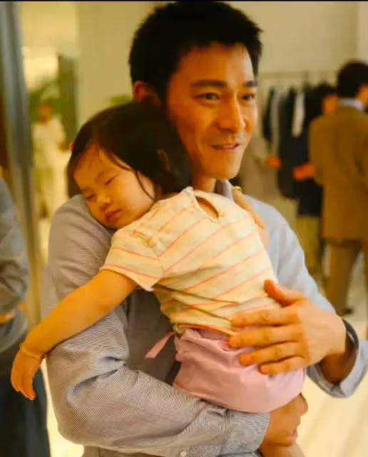 苦盡甘來！朱麗倩「為愛躲藏23年」46高齡生育　劉德華花2億變「寵女狂魔」今10歲女兒曝光：超漂亮