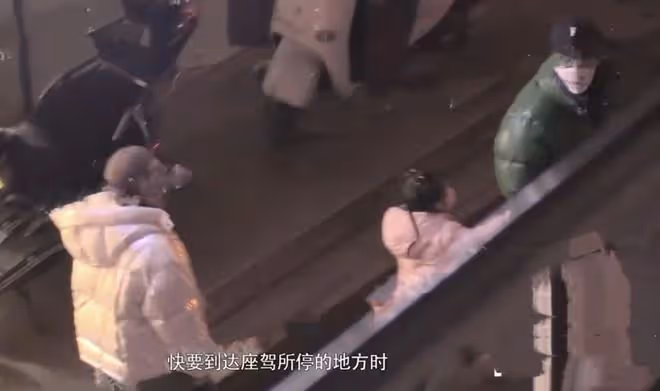 付辛博未給穎兒慶生被猜離婚，一家三口現身橫店，力破婚變謠言