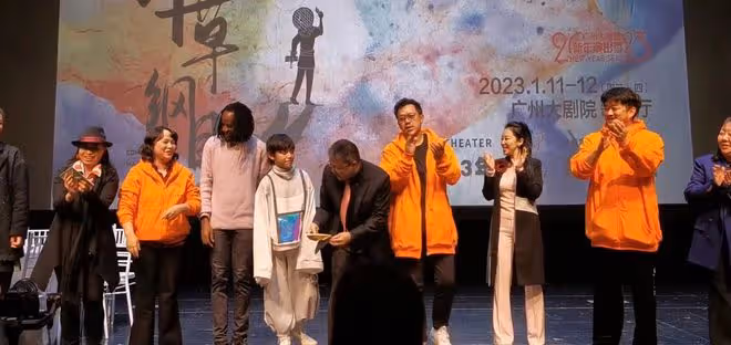 劉燁兒女顏值驚人！諾一五官硬朗似憂鬱王子，霓娜身高猛長神似爸