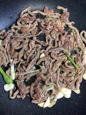 家常小炒‼️海鮮菇炒肉絲💯