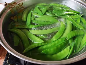 香爆的♨荷蘭豆炒魷魚「減鹽清新可口快手輕食小炒」