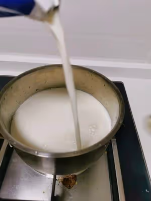 草莓牛奶布丁