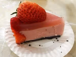 8寸低脂草莓酸奶慕斯蛋糕（無需烤箱）
