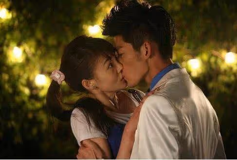 哪個男明星和她戀愛，都被無情說成豬頭，還有人敢和她戀愛嗎？