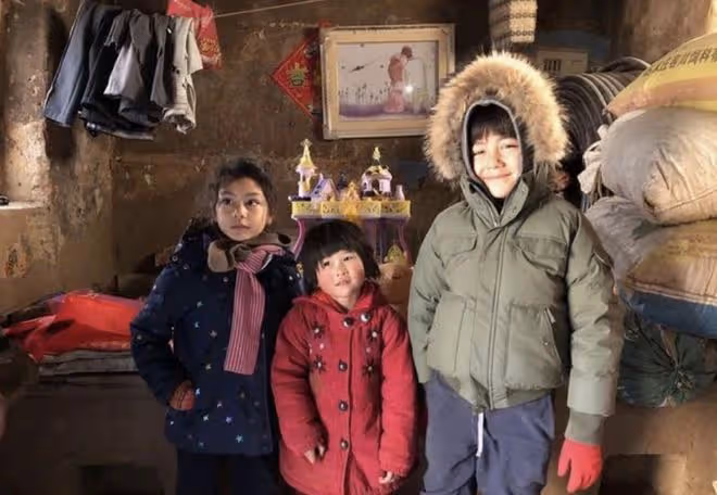 劉燁兒女現身活動，12歲諾一等比例長大顏值超爸爸，霓娜氣質出眾