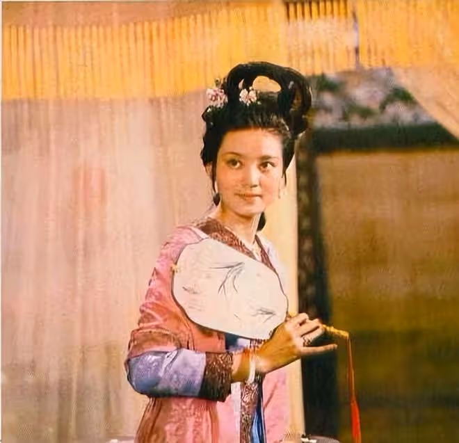 潘虹當年因何頂替姜黎黎主演《杜十娘》 看看影片幕後故事和主創
