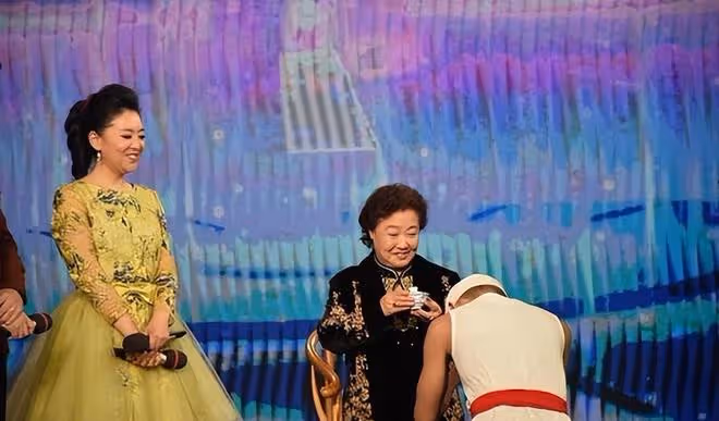「農民歌手」阿寶,為何走到今天這一步?